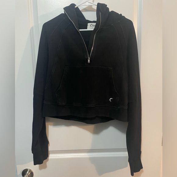 Zyia Black Cropped 1/2 Zip Hoodie Sweater Sz M - Picture 1 of 7